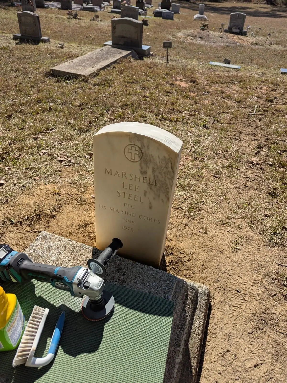 Headstone Repair / Cleaning 512 676 7860
